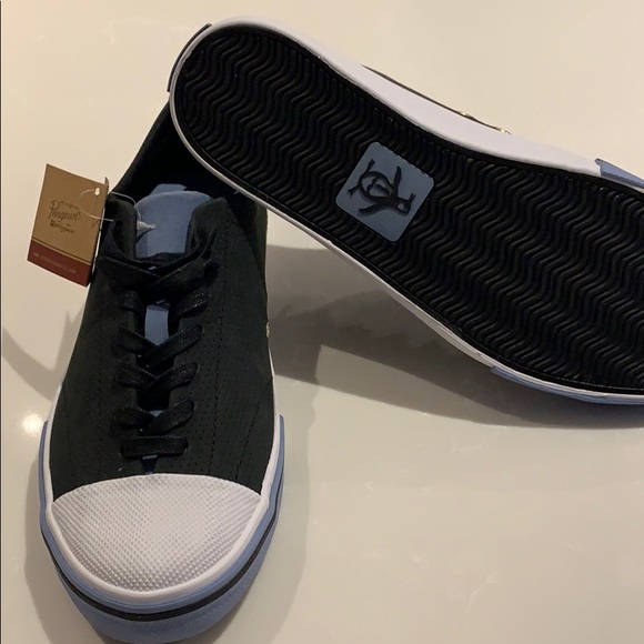 Penguin Size 8 Men’s TOBAGGAN PERF sneakers - Picture 3 of 8